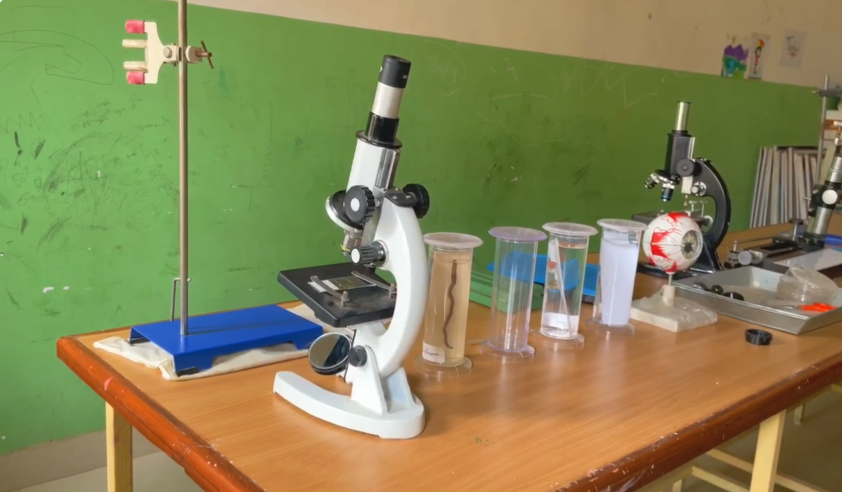 Biology Laboratory Microscopes